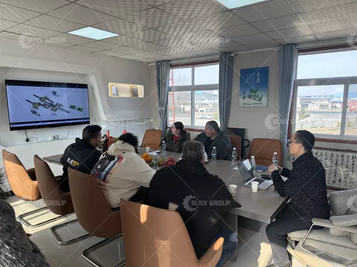 Benin customers came to our factory to inspect the tire shredder