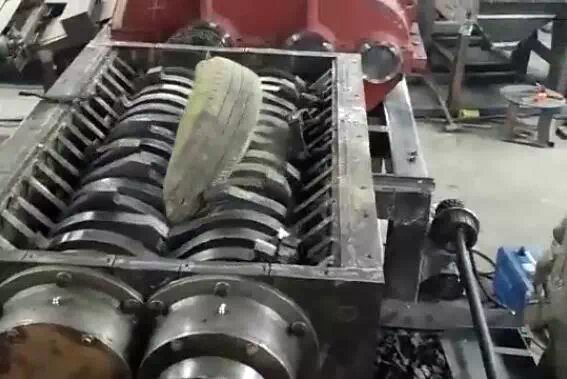 Double shaft shredder test machine