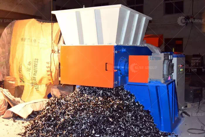 Plastic single shaft shredder