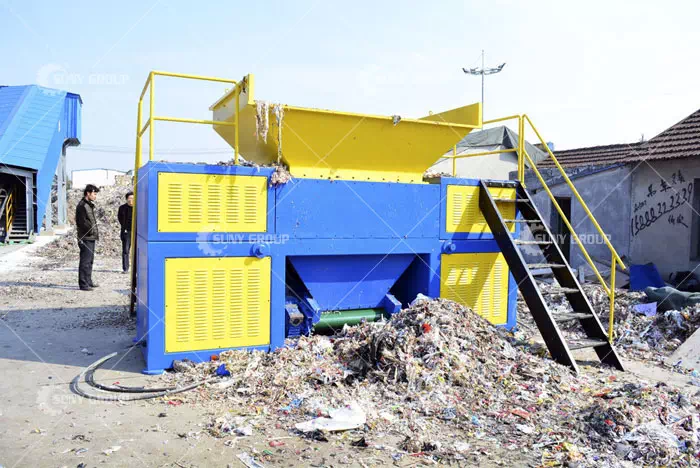 Two shaft shredder customer site