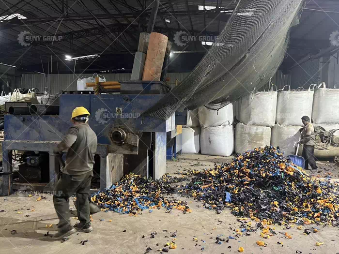 Single shaft shredder pipe shredding